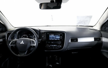 Mitsubishi Outlander III рестайлинг 3, 2012 год, 1 250 000 рублей, 12 фотография