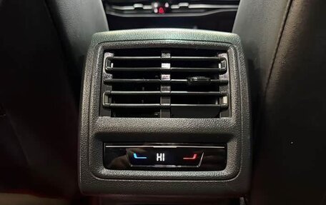 Volkswagen Golf VIII, 2022 год, 1 776 000 рублей, 16 фотография