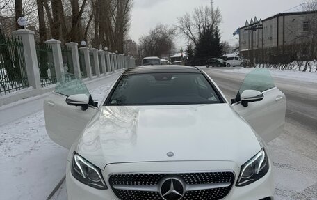 Mercedes-Benz E-Класс, 2017 год, 4 000 000 рублей, 1 фотография