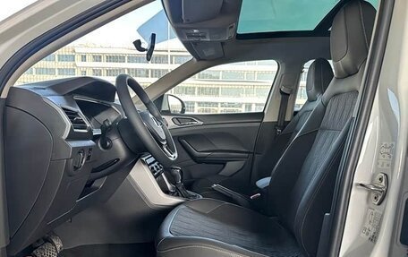 Volkswagen T-Cross I, 2022 год, 1 560 000 рублей, 7 фотография