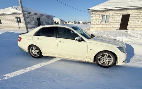 Mercedes-Benz E-Класс, 2011 год, 1 500 000 рублей, 2 фотография