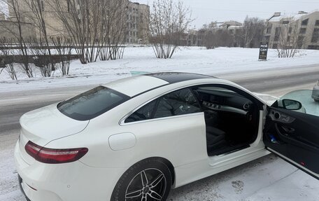 Mercedes-Benz E-Класс, 2017 год, 4 000 000 рублей, 2 фотография