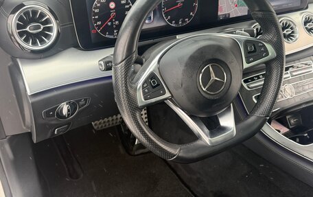 Mercedes-Benz E-Класс, 2017 год, 4 000 000 рублей, 6 фотография