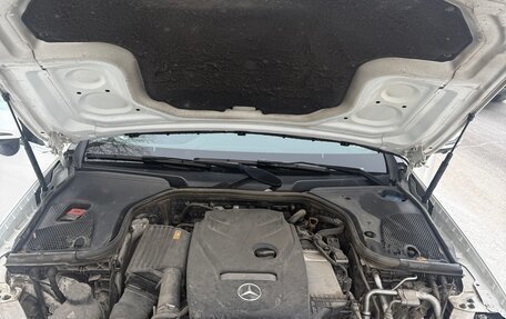 Mercedes-Benz E-Класс, 2017 год, 4 000 000 рублей, 11 фотография