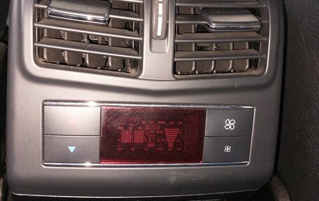 Mercedes-Benz E-Класс, 2013 год, 2 250 000 рублей, 15 фотография