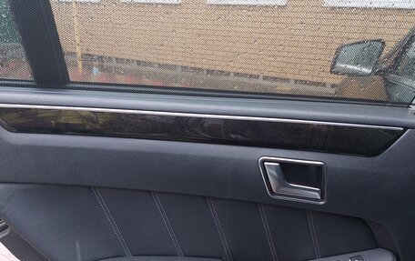 Mercedes-Benz E-Класс, 2013 год, 2 250 000 рублей, 22 фотография