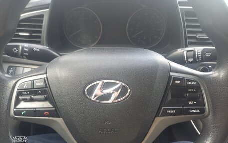 Hyundai Elantra VI рестайлинг, 2016 год, 950 000 рублей, 11 фотография