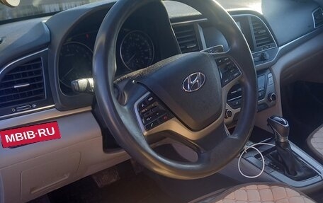 Hyundai Elantra VI рестайлинг, 2016 год, 950 000 рублей, 8 фотография