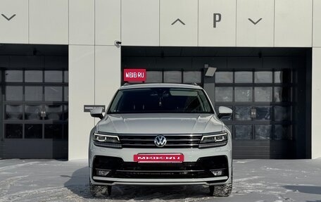 Volkswagen Tiguan II, 2019 год, 3 090 000 рублей, 3 фотография