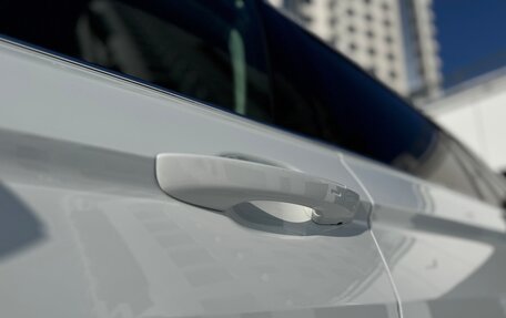 Volkswagen Tiguan II, 2019 год, 3 090 000 рублей, 13 фотография