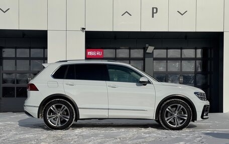 Volkswagen Tiguan II, 2019 год, 3 090 000 рублей, 6 фотография
