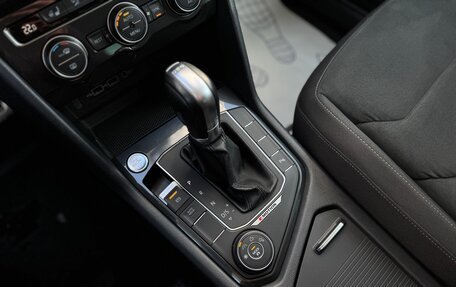 Volkswagen Tiguan II, 2019 год, 3 090 000 рублей, 30 фотография