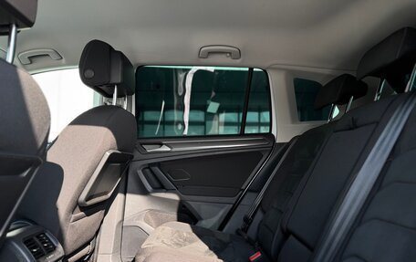 Volkswagen Tiguan II, 2019 год, 3 090 000 рублей, 27 фотография