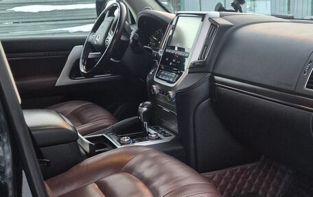 Toyota Land Cruiser 200, 2015 год, 4 650 000 рублей, 7 фотография