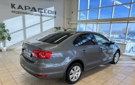 Volkswagen Jetta VI, 2013 год, 900 000 рублей, 2 фотография