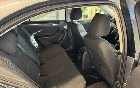 Volkswagen Jetta VI, 2013 год, 900 000 рублей, 10 фотография