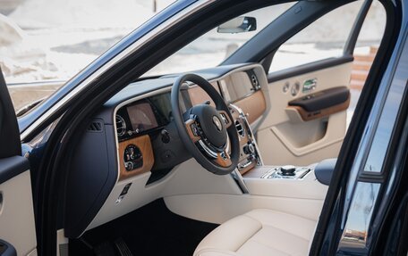 Rolls-Royce Cullinan, 2025 год, 68 000 000 рублей, 17 фотография