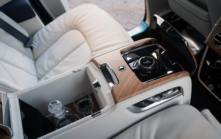 Rolls-Royce Cullinan, 2025 год, 68 000 000 рублей, 36 фотография