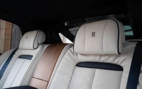 Rolls-Royce Cullinan, 2025 год, 68 000 000 рублей, 38 фотография