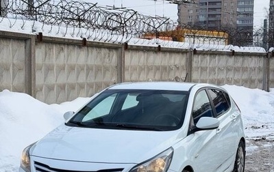 Hyundai Solaris II рестайлинг, 2015 год, 870 000 рублей, 1 фотография