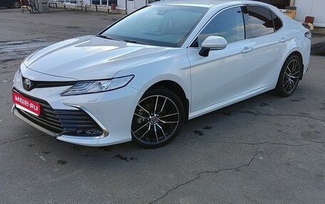 Toyota Camry, 2022 год, 4 250 000 рублей, 1 фотография