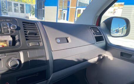 Volkswagen Transporter T5 рестайлинг, 2014 год, 2 500 000 рублей, 13 фотография