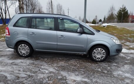 Opel Zafira B, 2010 год, 590 000 рублей, 2 фотография