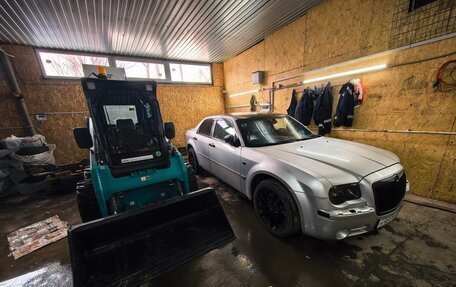 Chrysler 300C II, 2004 год, 1 100 000 рублей, 4 фотография