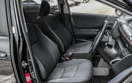 Toyota Sienta II, 2018 год, 1 849 000 рублей, 10 фотография