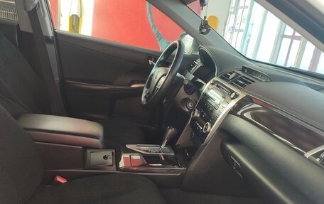 Toyota Camry, 2014 год, 1 600 000 рублей, 14 фотография