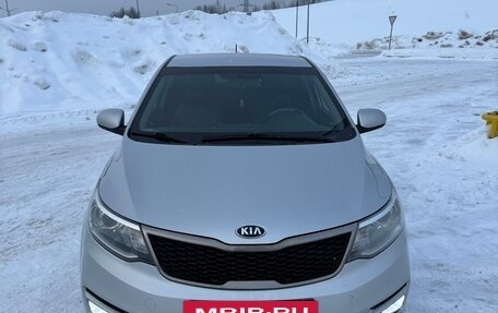 KIA Rio III рестайлинг, 2016 год, 950 000 рублей, 3 фотография