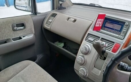 Honda Mobilio I, 2002 год, 355 000 рублей, 9 фотография