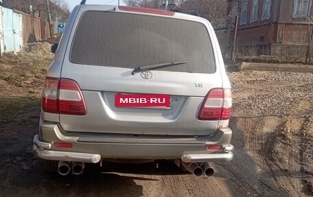 Toyota Land Cruiser 100 рестайлинг 2, 2006 год, 1 600 000 рублей, 4 фотография