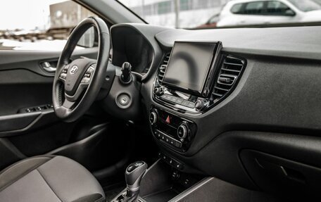 Hyundai Solaris II рестайлинг, 2021 год, 1 768 000 рублей, 14 фотография