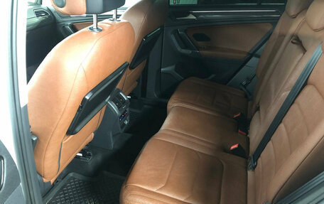 Volkswagen Tiguan II, 2017 год, 2 099 000 рублей, 18 фотография