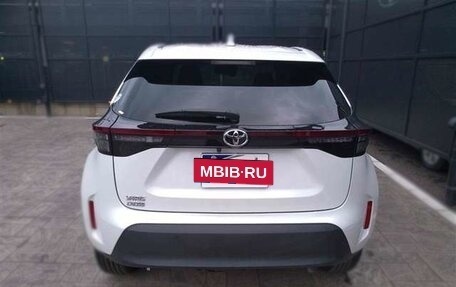 Toyota Yaris Cross, 2022 год, 1 440 000 рублей, 6 фотография