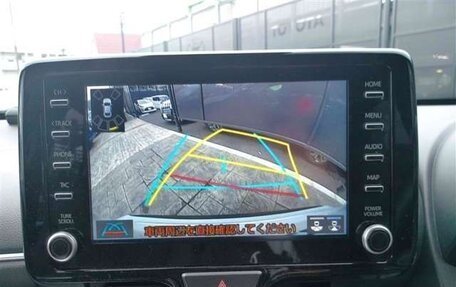 Toyota Yaris Cross, 2022 год, 1 440 000 рублей, 13 фотография