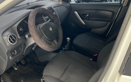 Renault Logan II, 2017 год, 355 000 рублей, 8 фотография