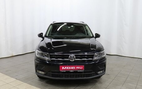 Volkswagen Tiguan II, 2020 год, 2 549 000 рублей, 2 фотография