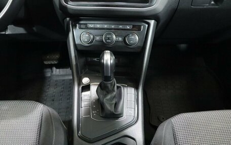 Volkswagen Tiguan II, 2020 год, 2 549 000 рублей, 17 фотография