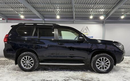 Toyota Land Cruiser Prado 150 рестайлинг 2, 2018 год, 4 599 000 рублей, 5 фотография