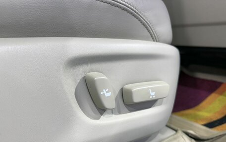 Toyota Land Cruiser Prado 150 рестайлинг 2, 2018 год, 4 599 000 рублей, 25 фотография