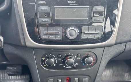 Renault Sandero II рестайлинг, 2018 год, 795 000 рублей, 10 фотография