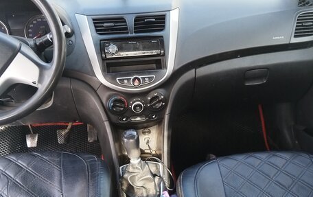 Hyundai Solaris II рестайлинг, 2013 год, 520 000 рублей, 8 фотография