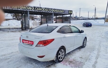 Hyundai Solaris II рестайлинг, 2013 год, 520 000 рублей, 3 фотография