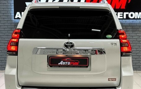 Toyota Land Cruiser Prado 150 рестайлинг 2, 2018 год, 4 190 000 рублей, 6 фотография