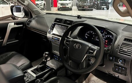 Toyota Land Cruiser Prado 150 рестайлинг 2, 2018 год, 4 190 000 рублей, 12 фотография