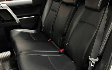 Toyota Land Cruiser Prado 150 рестайлинг 2, 2018 год, 4 190 000 рублей, 16 фотография