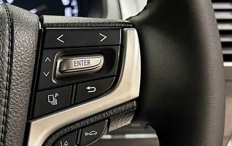 Toyota Land Cruiser Prado 150 рестайлинг 2, 2018 год, 4 190 000 рублей, 24 фотография