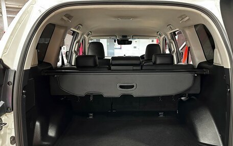 Toyota Land Cruiser Prado 150 рестайлинг 2, 2018 год, 4 190 000 рублей, 15 фотография